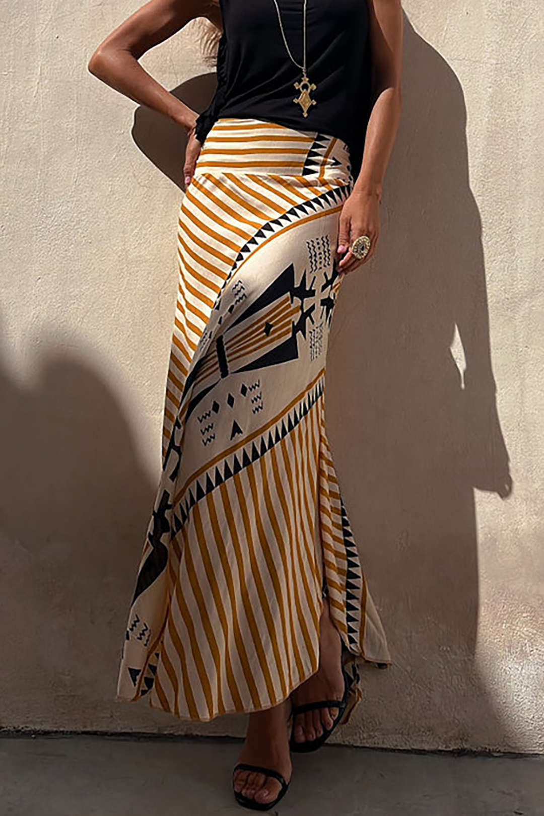 Abstract Print Pleated Maxi Skirt