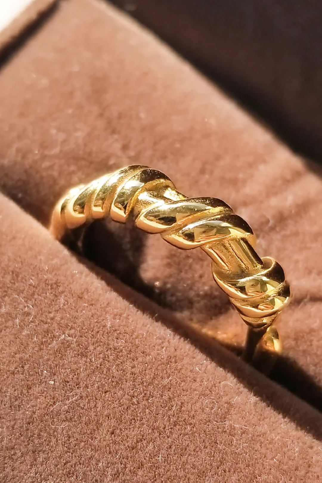 Metal Twisted Ring