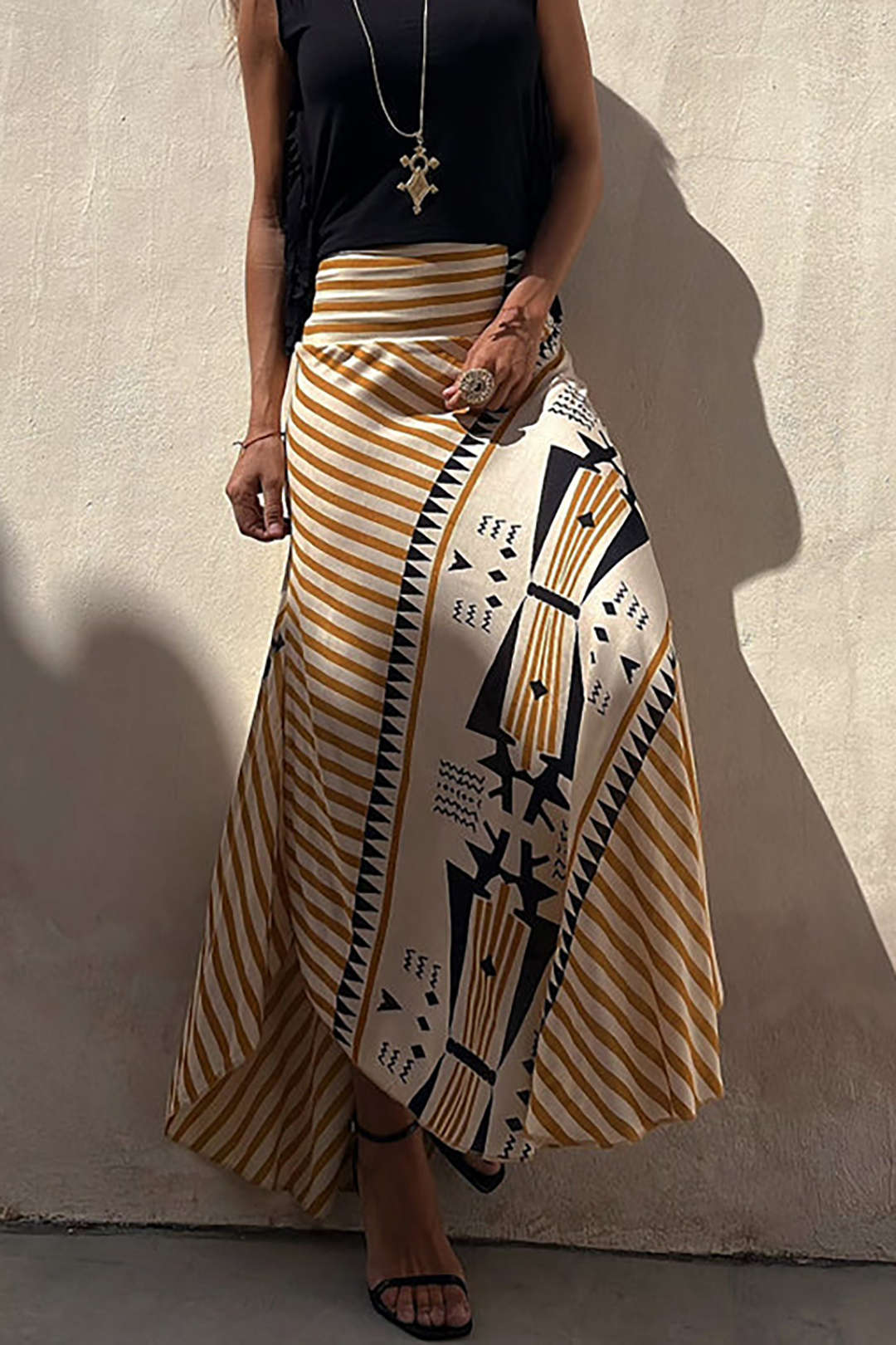 Abstract Print Pleated Maxi Skirt