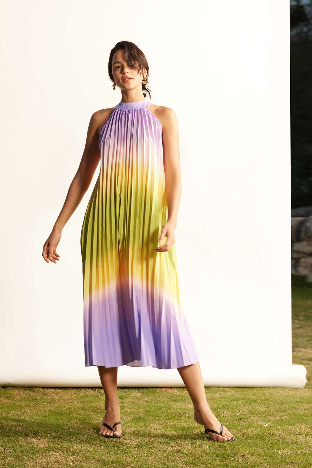 Ombre Pleated Sleeveless Midi Dress