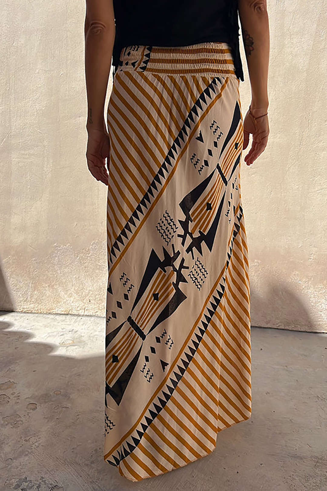 Abstract Print Pleated Maxi Skirt