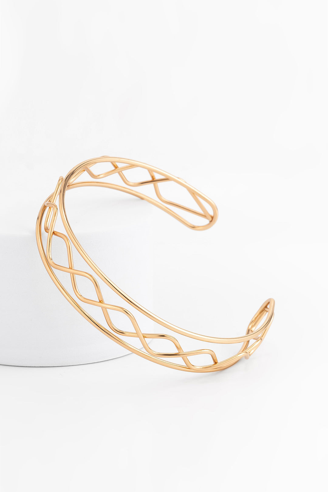 Metal Cut Out Cuff Choker