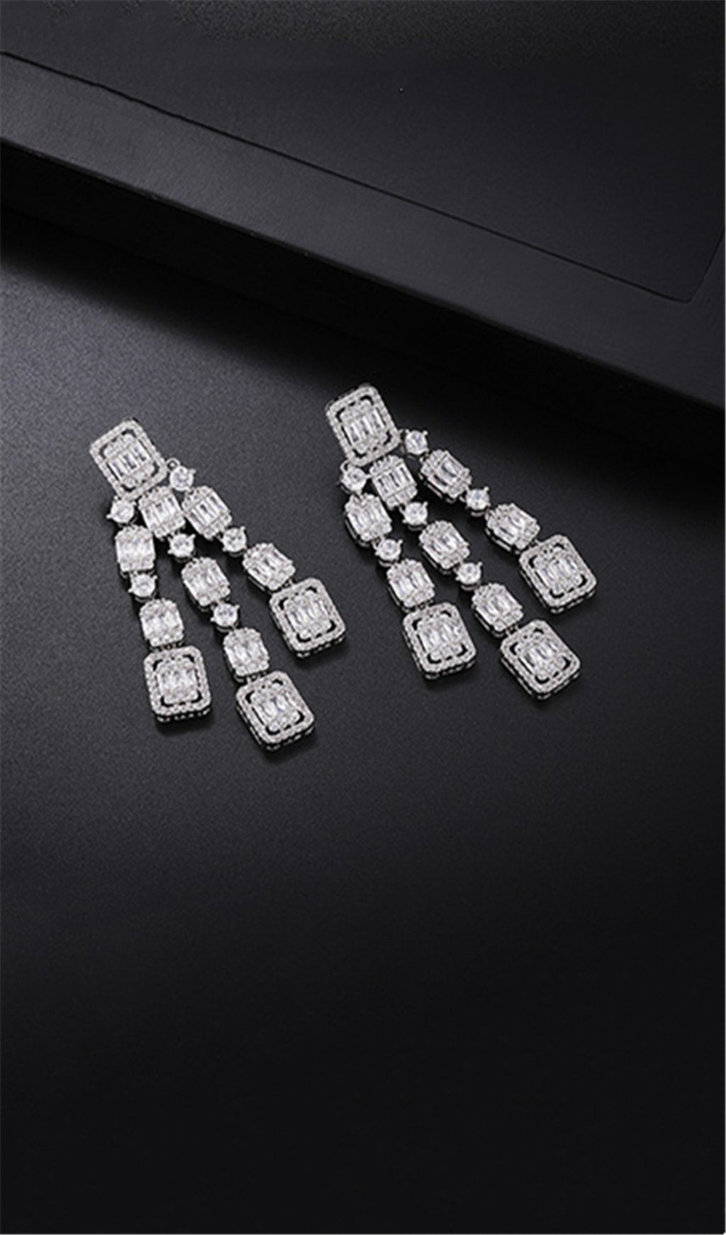 AQUARE LONG ZIRCON EARRINGS