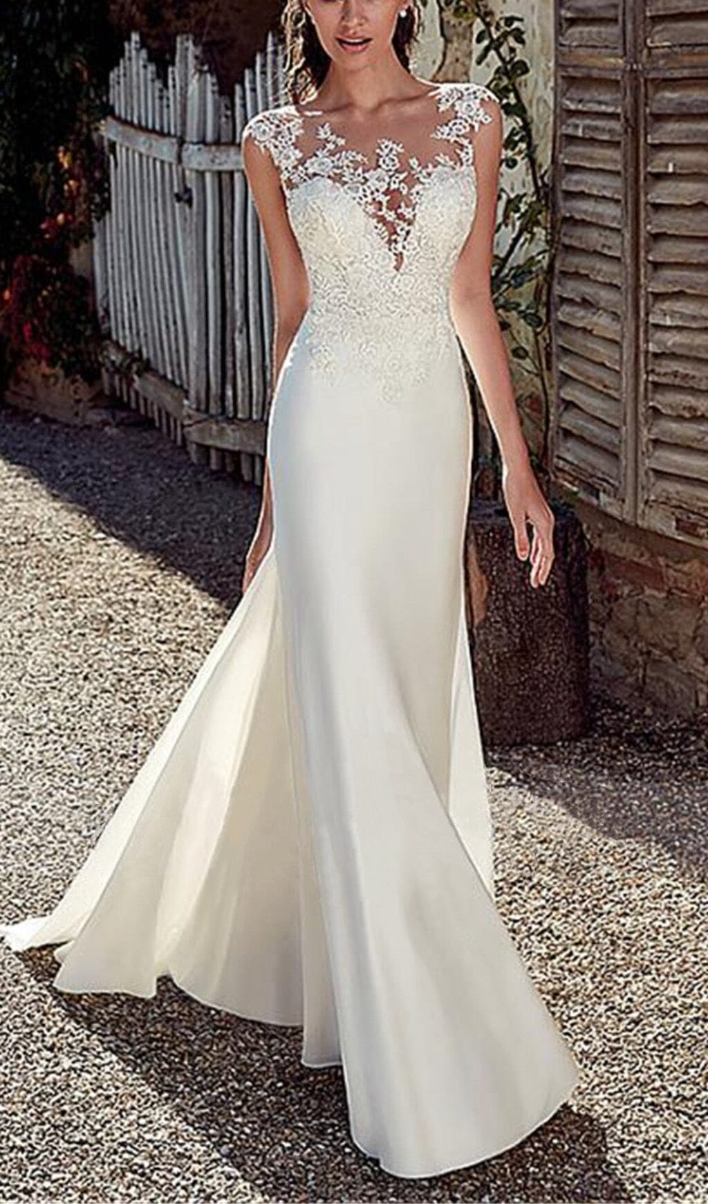 FISHTAIL MOPPING WEDDING DRESS IN WHITE