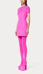 EMBROIDERED WAIST-TIGHTENING MINI DRESS IN PINK