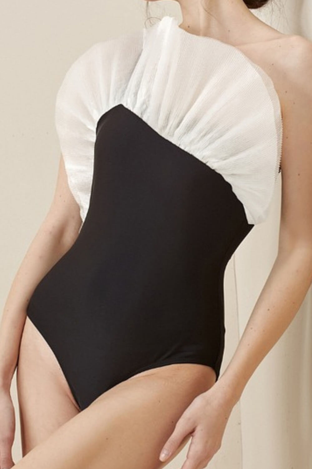 Net Yarn Ruffle One-Shoulder One Piece Swimsuit