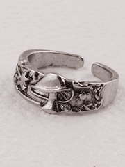 Vintage Mushroom Star Relief Ring